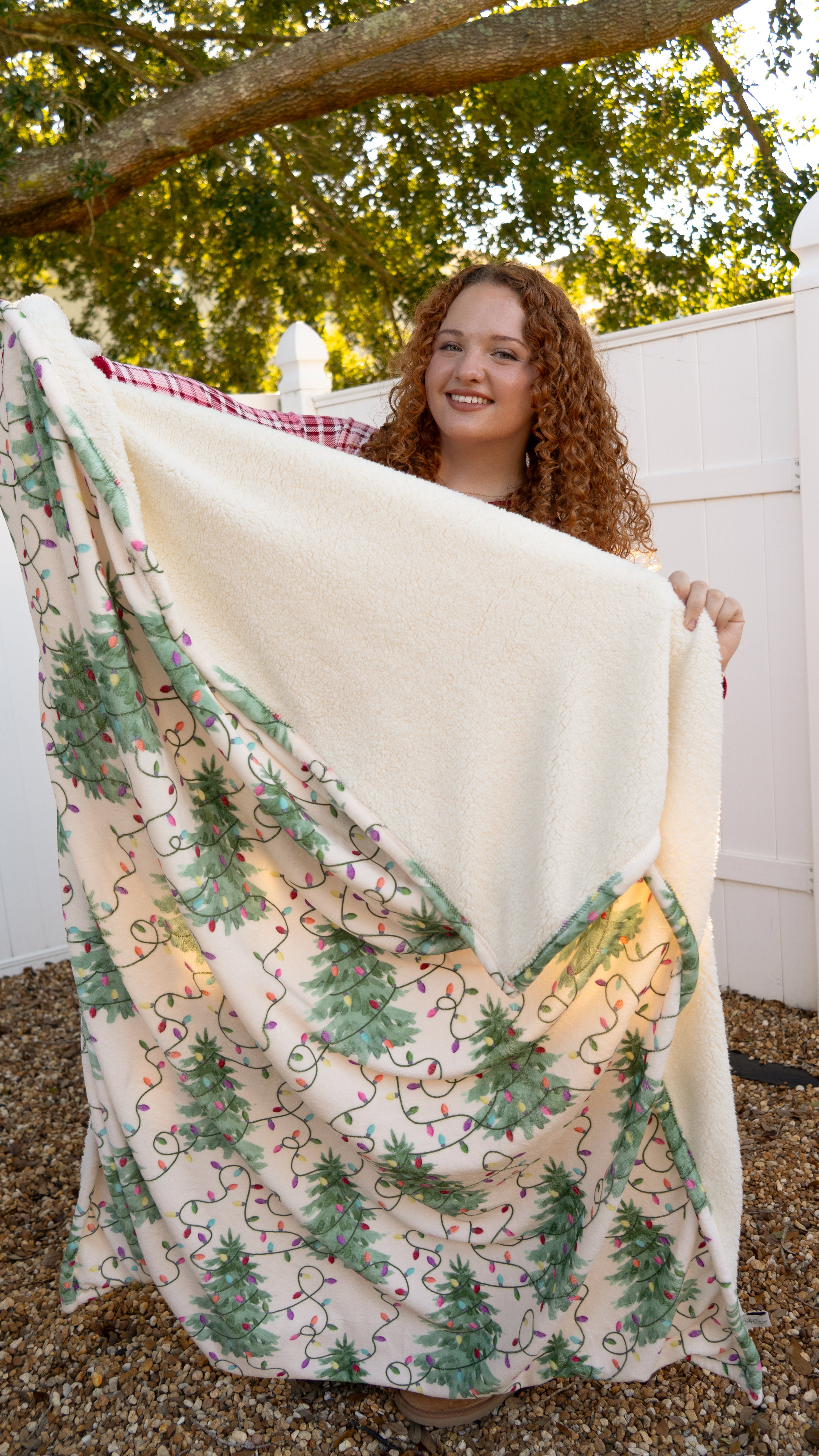 Twinkling Trees | Flannel Sherpa Throw Blanket