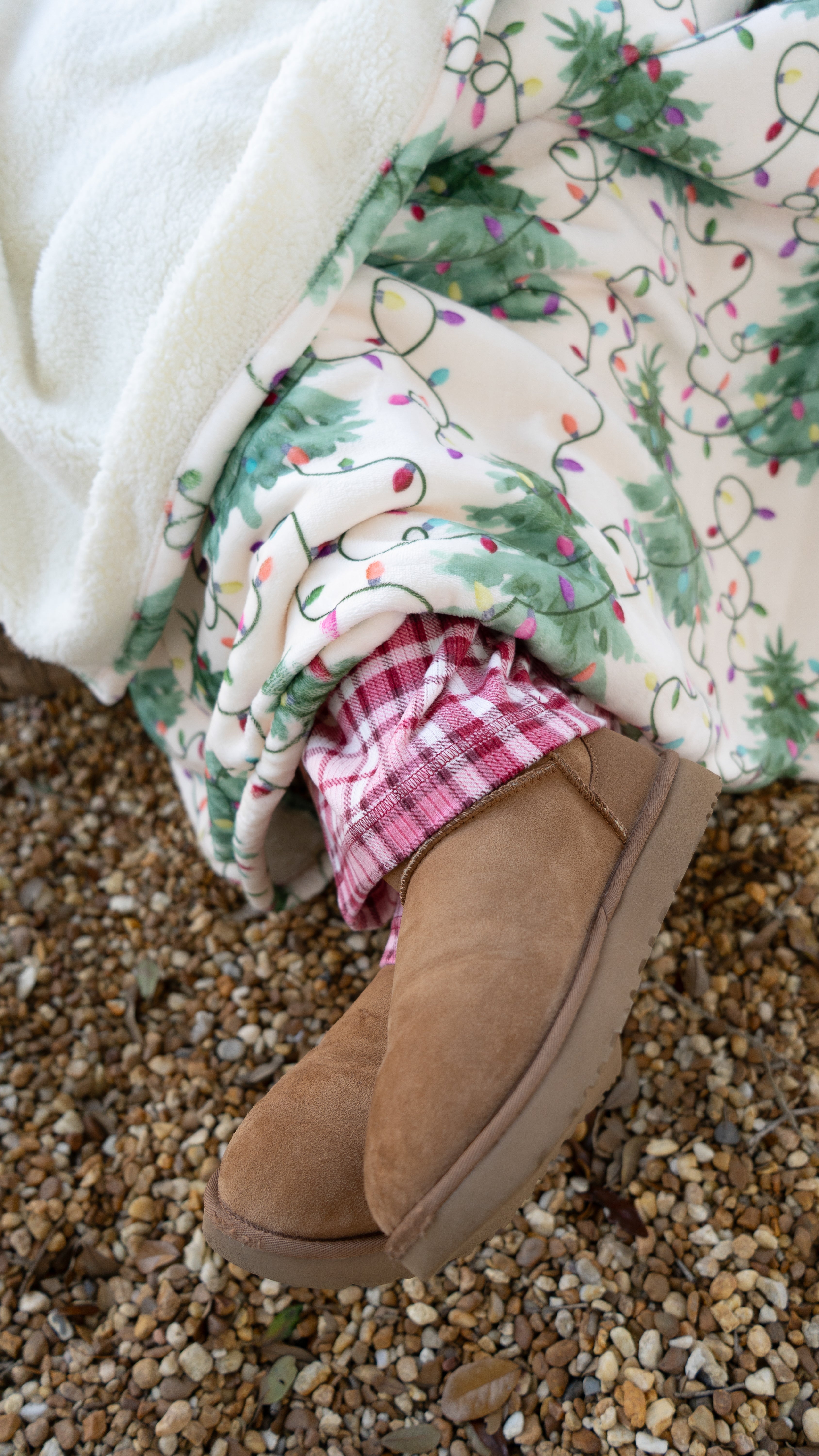 Twinkling Trees | Flannel Sherpa Throw Blanket