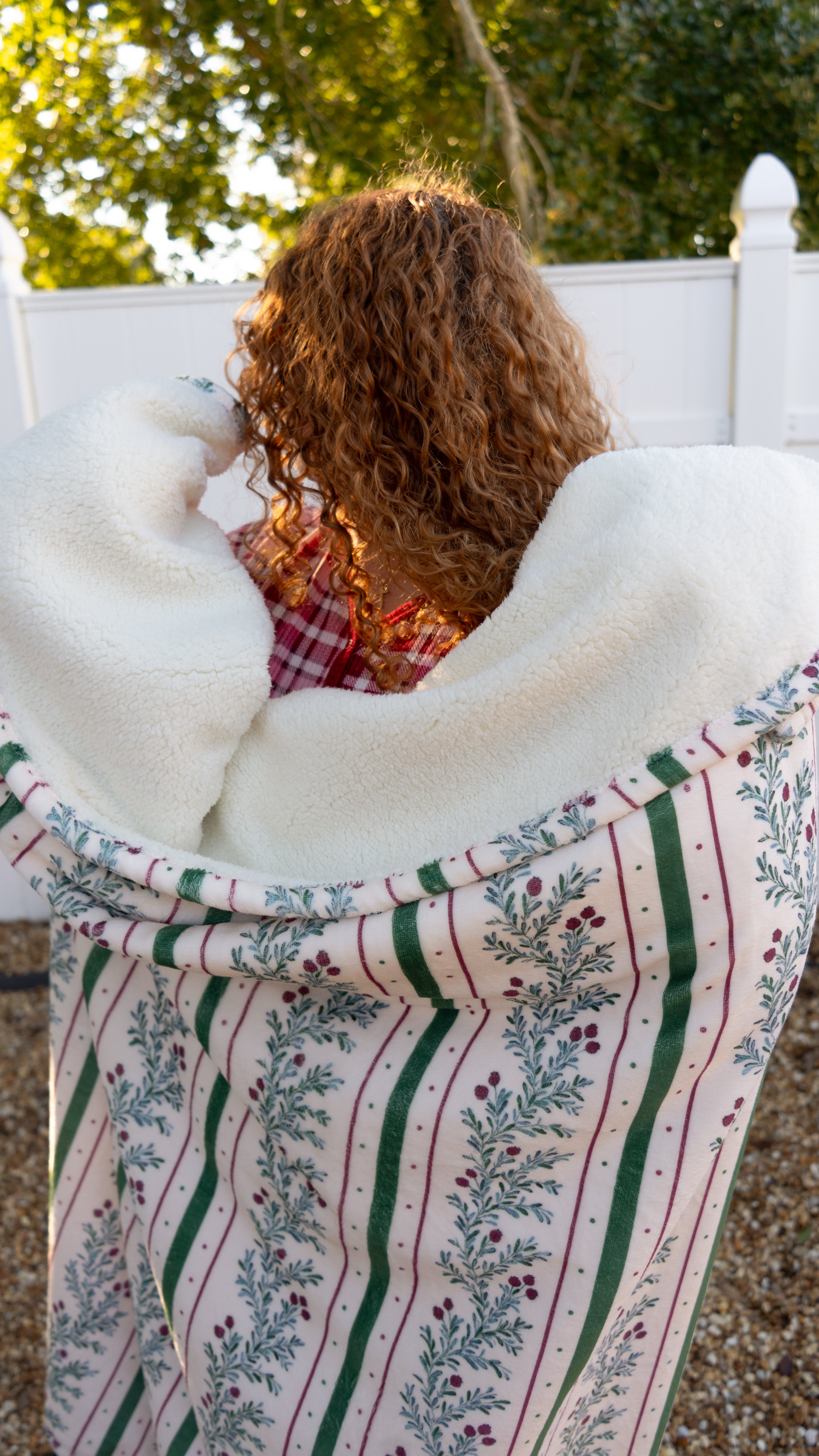 Deck the Halls | Flannel Sherpa Throw Blanket