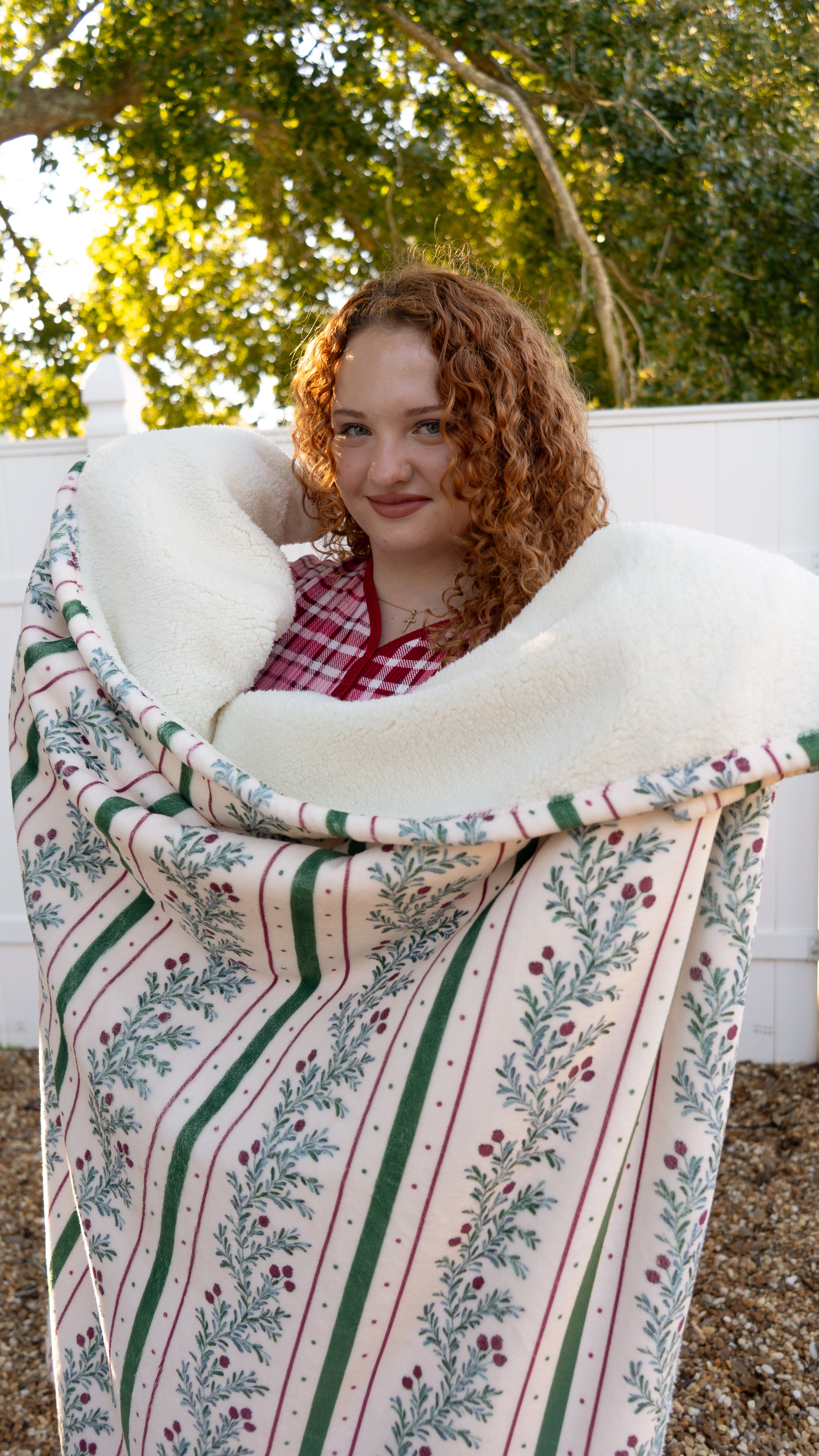 Deck the Halls | Flannel Sherpa Throw Blanket