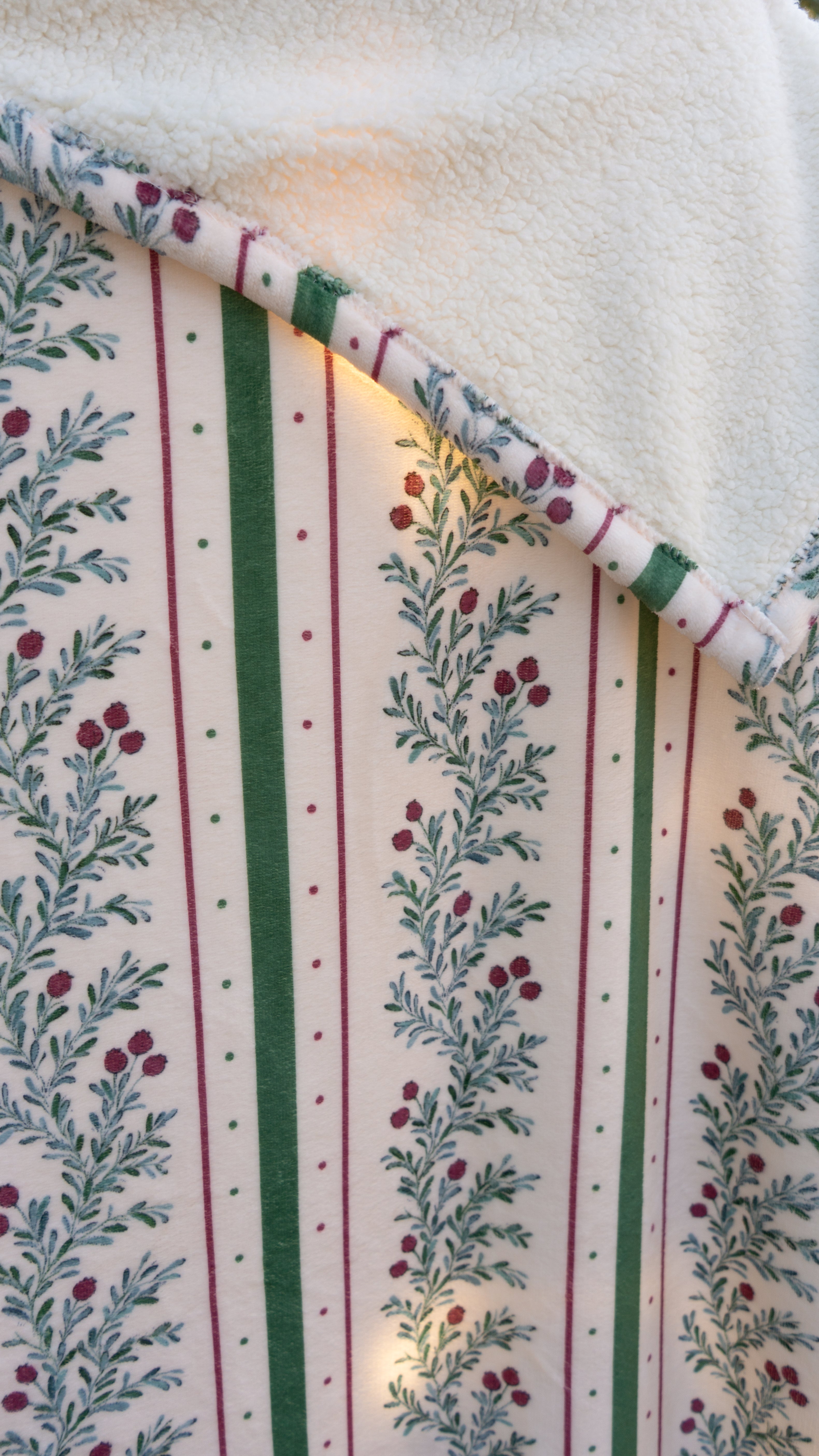 Deck the Halls | Flannel Sherpa Throw Blanket